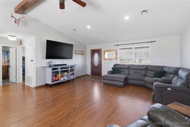 33986 E 157th Street S, Coweta, OK 74454