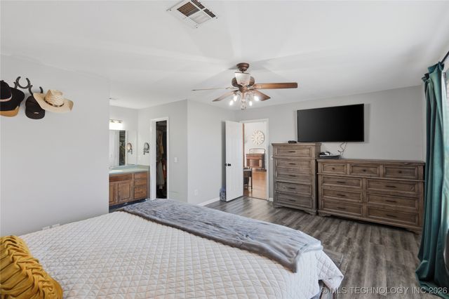 33986 E 157th Street S, Coweta, OK 74454