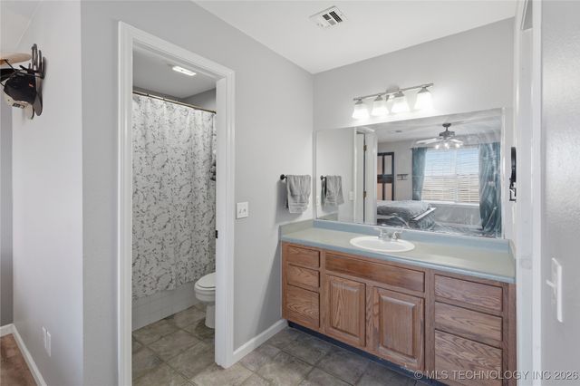 33986 E 157th Street S, Coweta, OK 74454