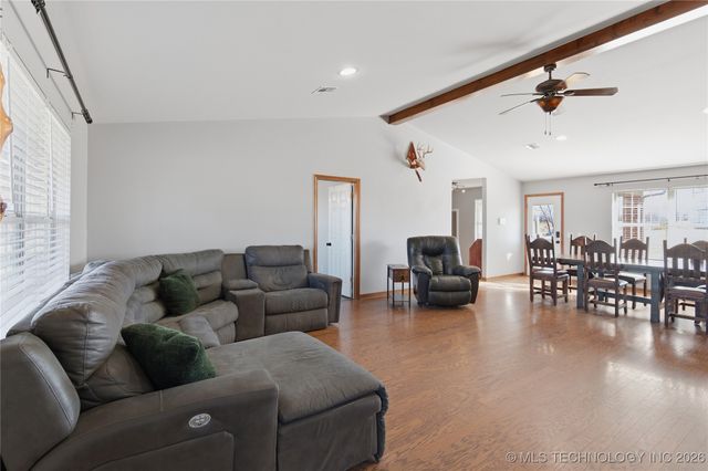 33986 E 157th Street S, Coweta, OK 74454