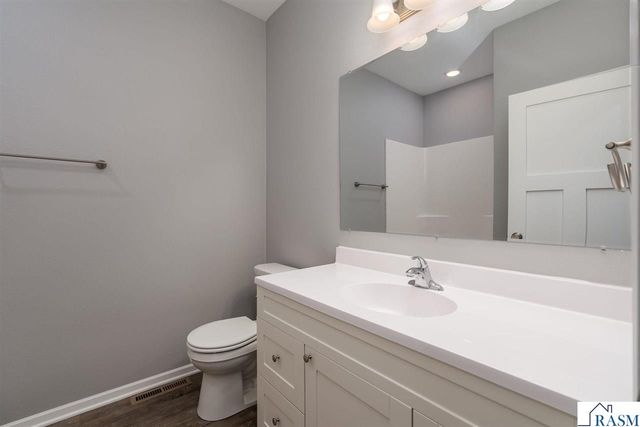 3201 & 3203 Noble Drive, Mankato, MN 56003