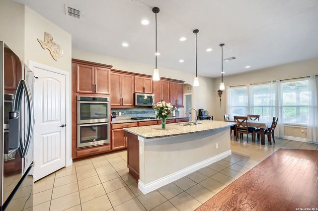 2724 Running Fawn, San Antonio, TX 78261