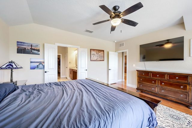2724 Running Fawn, San Antonio, TX 78261
