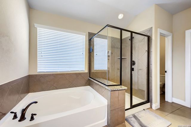 2724 Running Fawn, San Antonio, TX 78261
