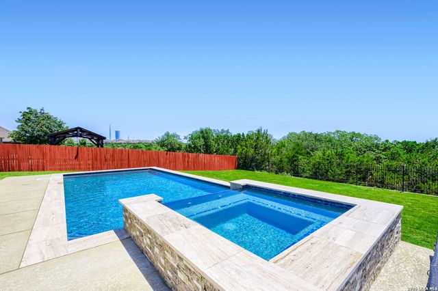 2724 Running Fawn, San Antonio, TX 78261