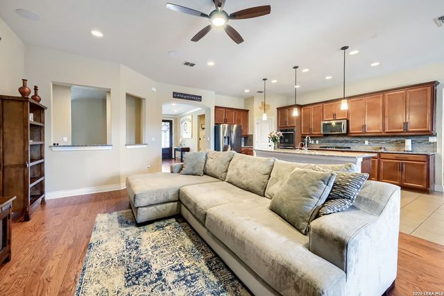 2724 Running Fawn, San Antonio, TX 78261