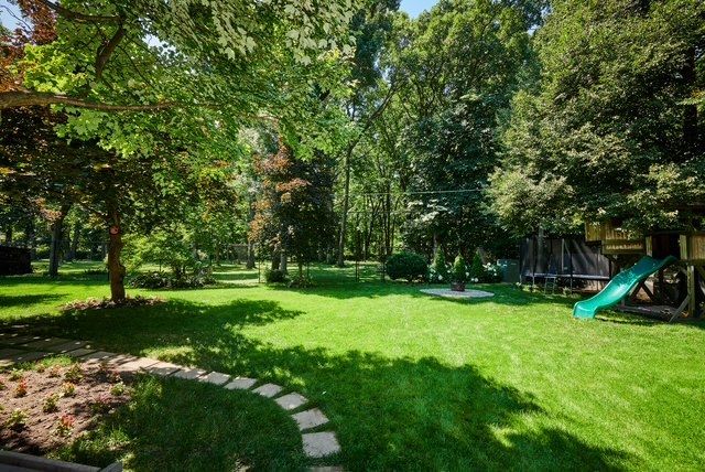 1410 Magnolia Street, Glenview, IL 60025