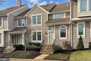 1081 TREVINO LN, Herndon, VA 20170