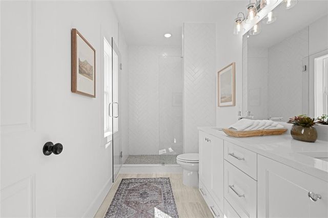 369 King's Landing, Hapeville, GA 30354