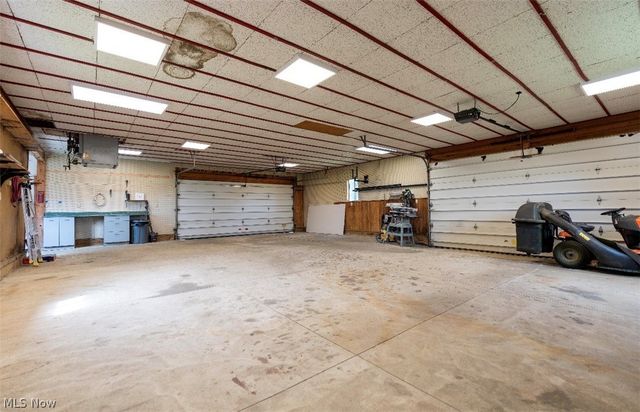 11500 Louisville Street, Louisville, OH 44641