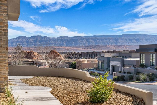 5496 W SAND RIDGE DR, Hurricane, UT 84737