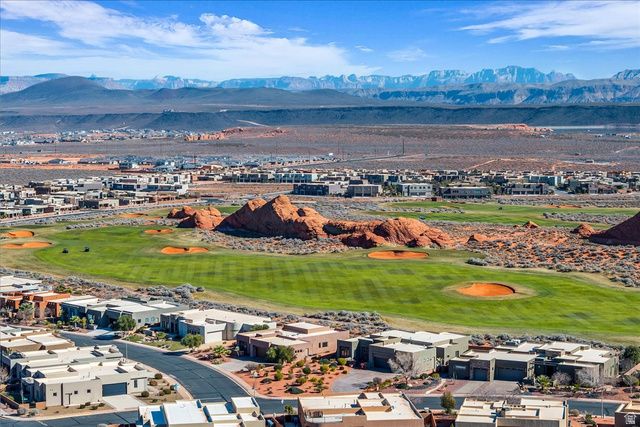 5496 W SAND RIDGE DR, Hurricane, UT 84737