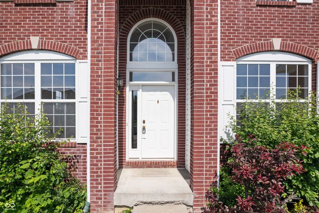 5682 W Port Drive, Mccordsville, IN 46055