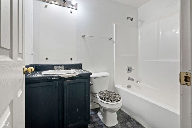 5682 W Port Drive, Mccordsville, IN 46055