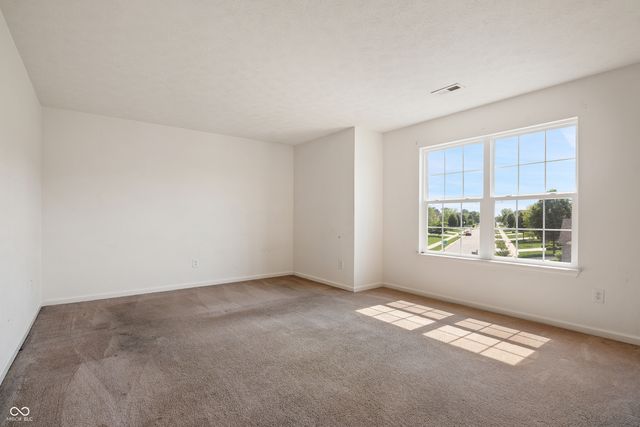 5682 W Port Drive, Mccordsville, IN 46055