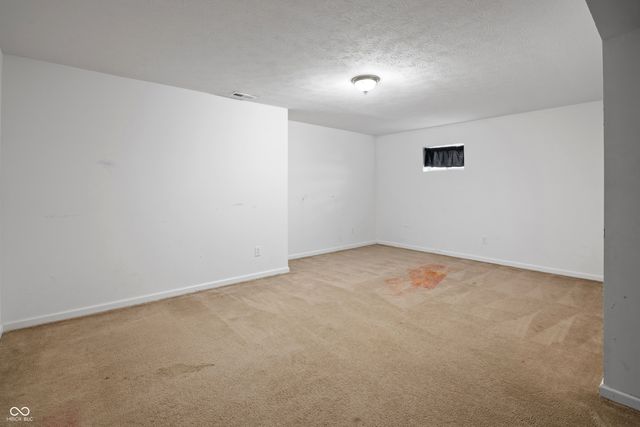 5682 W Port Drive, Mccordsville, IN 46055