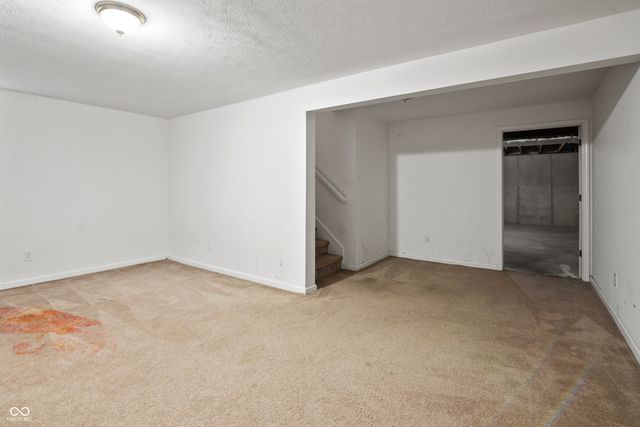 5682 W Port Drive, Mccordsville, IN 46055