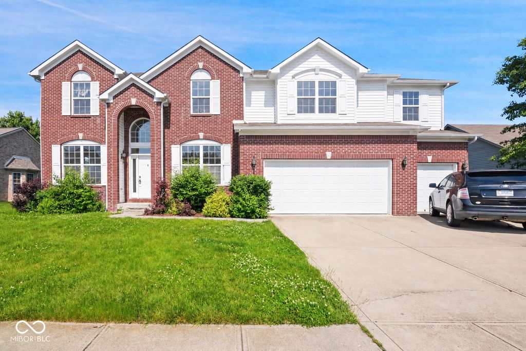 5682 W Port Drive, Mccordsville, IN 46055