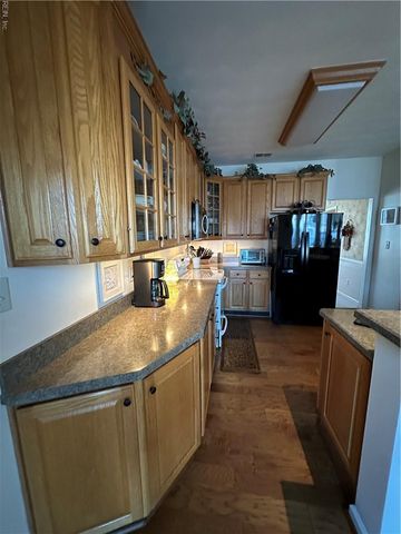 1409 Glenwood Links LN, Virginia Beach, VA 23464