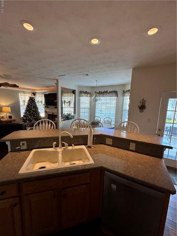 1409 Glenwood Links LN, Virginia Beach, VA 23464