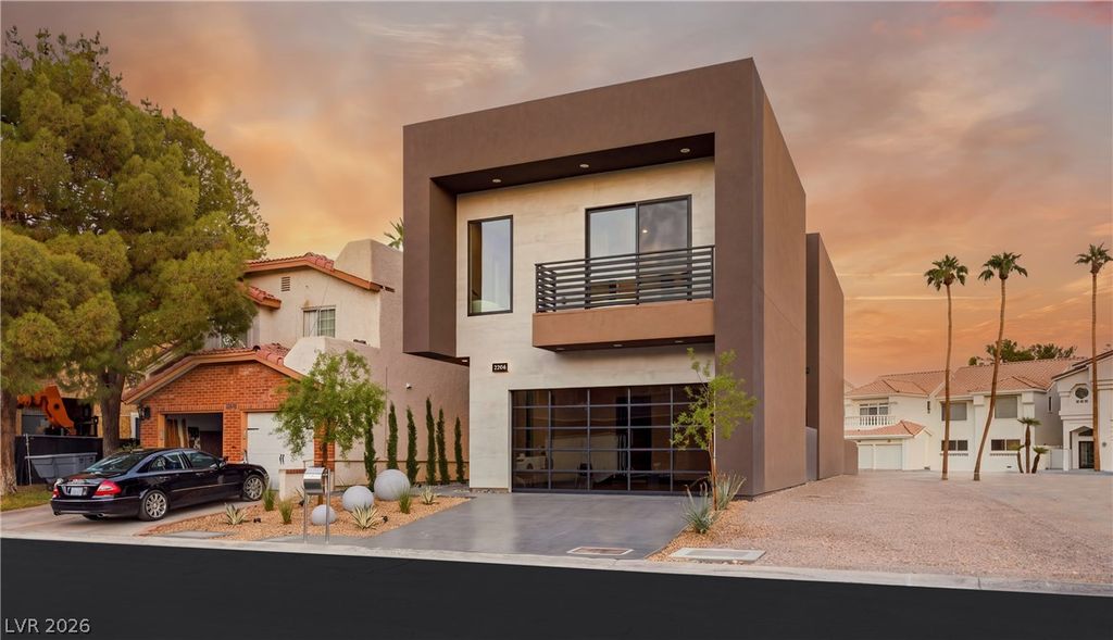 2824 Queens Courtyard Drive, Las Vegas, NV 89109 — photo 3