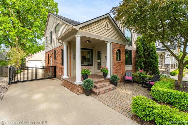 1259 Cedar Drive, Birmingham, MI 48009
