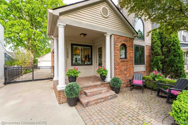 1259 Cedar Drive, Birmingham, MI 48009