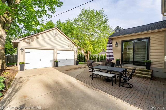 1259 Cedar Drive, Birmingham, MI 48009