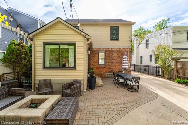 1259 Cedar Drive, Birmingham, MI 48009