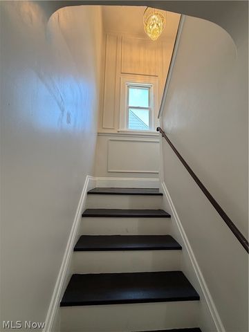 18229 Neff Road, Cleveland, OH 44119