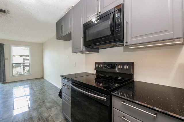 2119 Hazlitt Drive, Houston, TX 77032