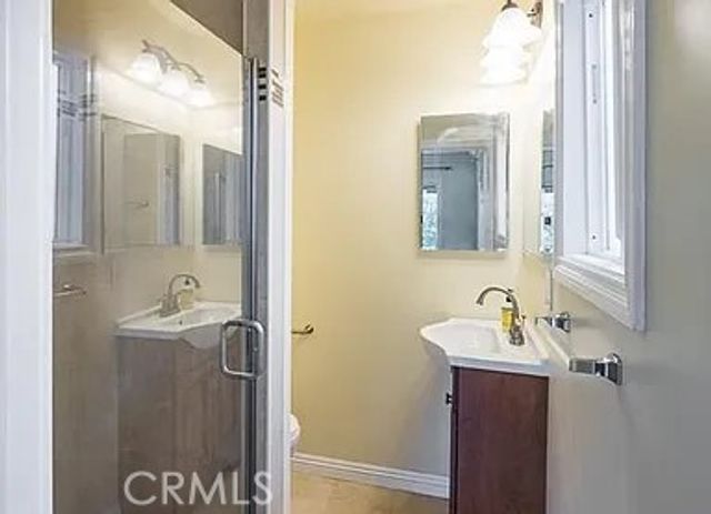 817 Chestnut Avenue, Los Angeles, CA 90042