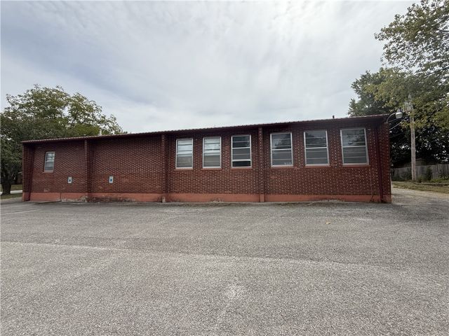 710 Robinson Street, Harrison, AR 72601
