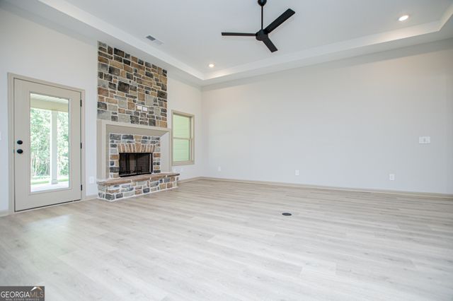 133 Woodford Drive, Roopville, GA 30170