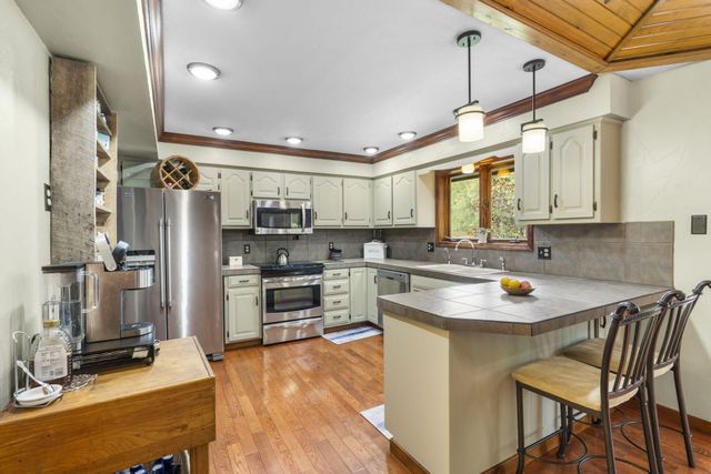 1744 W Montana Court, Nixa, MO 65714