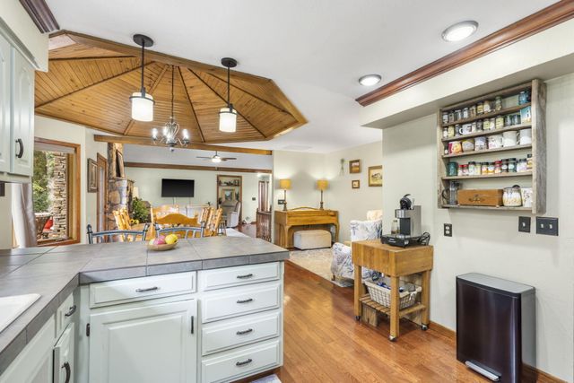 1744 W Montana Court, Nixa, MO 65714