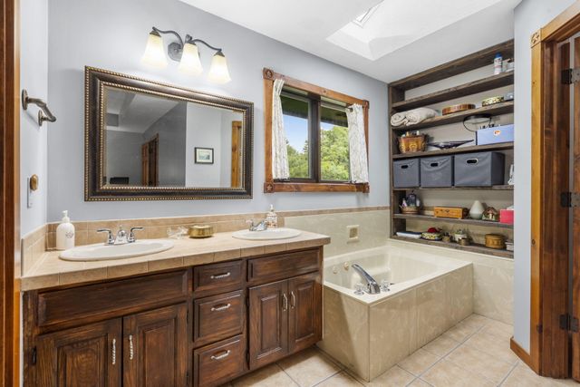 1744 W Montana Court, Nixa, MO 65714