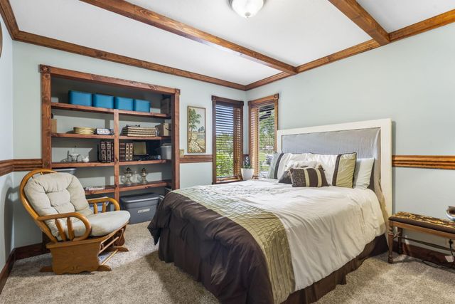 1744 W Montana Court, Nixa, MO 65714