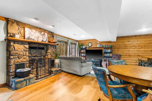 1744 W Montana Court, Nixa, MO 65714