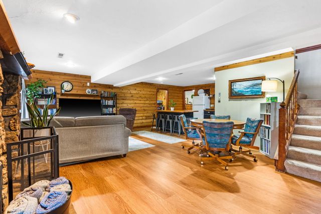 1744 W Montana Court, Nixa, MO 65714