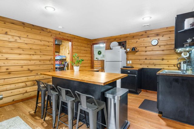 1744 W Montana Court, Nixa, MO 65714