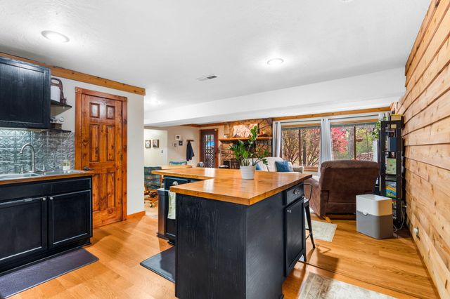 1744 W Montana Court, Nixa, MO 65714