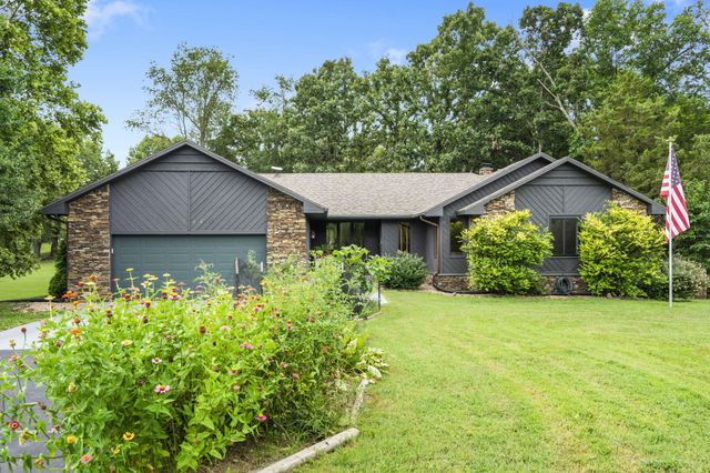 1744 W Montana Court, Nixa, MO 65714