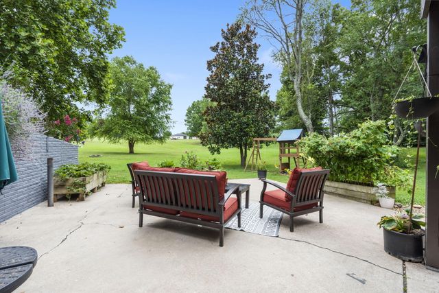 1744 W Montana Court, Nixa, MO 65714