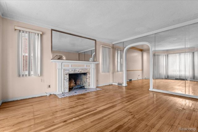 18623 Roselawn Street Nw, Detroit, MI 48221