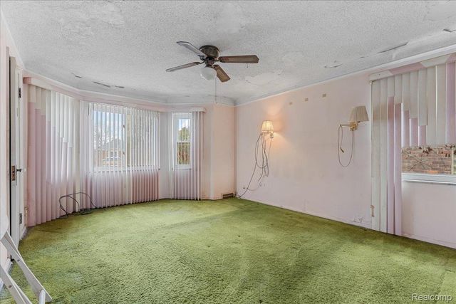 18623 Roselawn Street Nw, Detroit, MI 48221