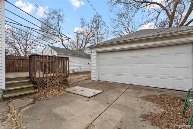 18623 Roselawn Street Nw, Detroit, MI 48221