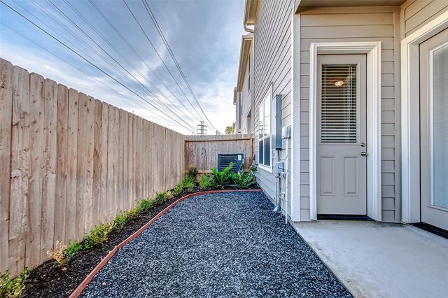 11014 Crescent Light Way, Houston, TX 77043