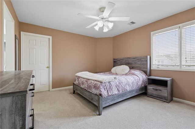 9610 NE 96th Court, Kansas City, MO 64157