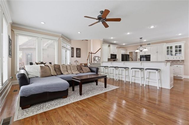 9610 NE 96th Court, Kansas City, MO 64157